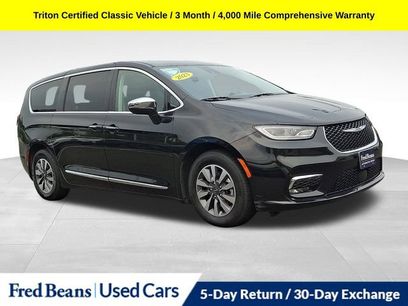 Used 2023 Chrysler Pacifica Limited