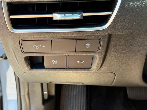 Used 2024 Hyundai Sonata SEL FWD image 11