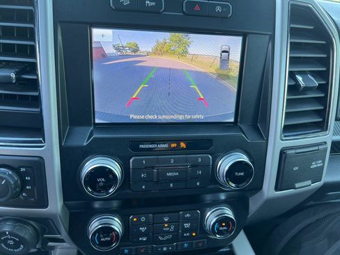 Used 2019 Ford F150 Lariat w/ Equipment Group 502A Luxury AWD/4WD image 21