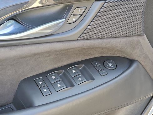 Used 2017 Cadillac Escalade ESV Platinum image 23