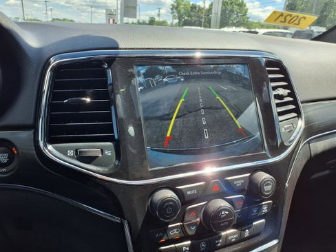 Used 2021 Jeep Grand Cherokee Limited image 11