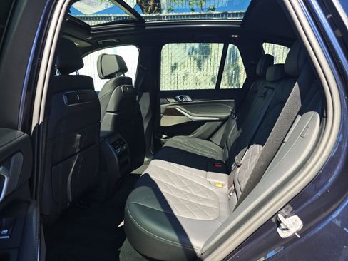 Used 2024 BMW X5 xDrive50e w/ M Sport Package image 9