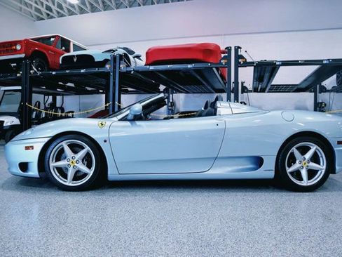 Used 2004 Ferrari 360 Spider image 4