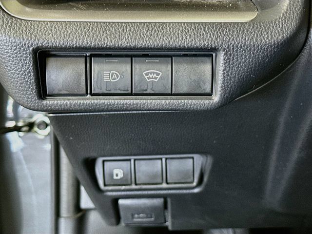 Certified 2024 Toyota Prius LE FWD image 11