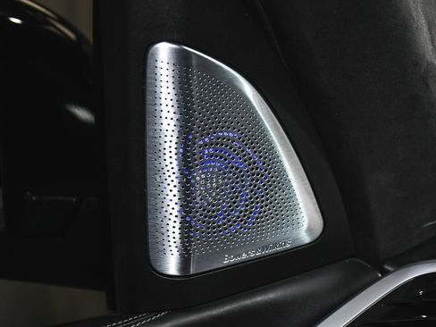 Used 2021 BMW X7 M50i w/ Dynamic Handling Package AWD/4WD image 38