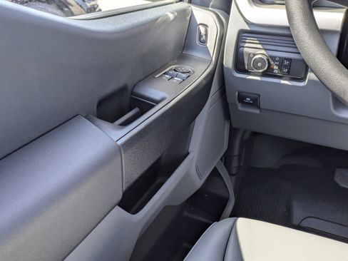 New 2025 Ford F550 4x4 Regular Cab Super Duty image 19