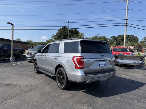 Used 2021 Ford Expedition XLT AWD/4WD image 5