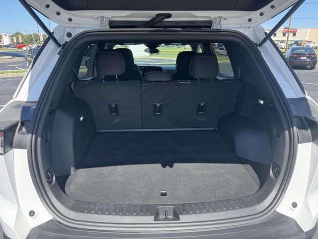 Used 2025 Chevrolet Equinox LT AWD/4WD image 10