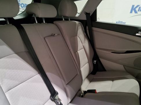 Used 2019 Hyundai Tucson SE image 17