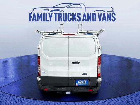 Used 2016 Ford Transit 250 130 Low Roof RWD image 4