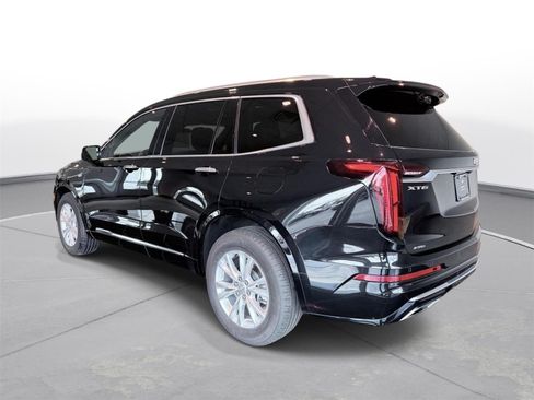 Used 2024 Cadillac XT6 Luxury w/ LPO, Floor Liner Package AWD/4WD image 11