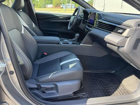 Used 2025 Toyota Camry SE FWD image 14