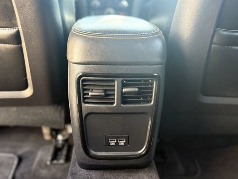 Used 2015 Chrysler 300 S RWD image 25