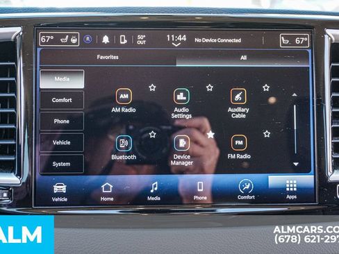 Used 2024 Chrysler Pacifica Touring-L FWD image 40