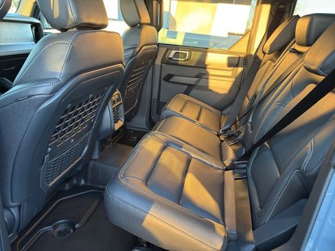 New 2025 Ford Bronco Badlands w/ Sasquatch Package AWD/4WD image 49