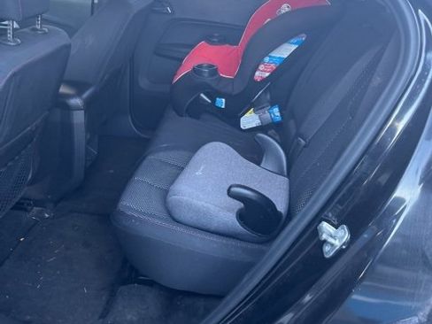 Used 2017 Chevrolet Equinox LT w/ Convenience Package image 8