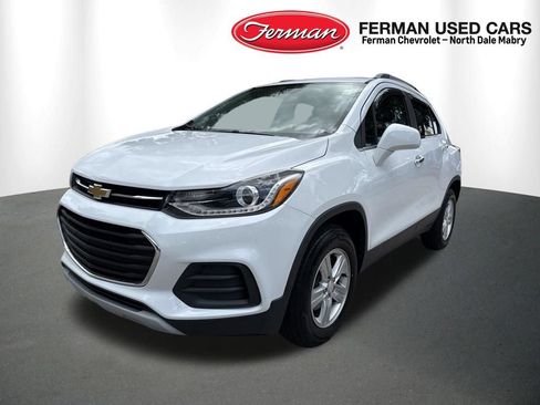 Used 2020 Chevrolet Trax LT w/ Driver Confidence Package AWD/4WD image 10