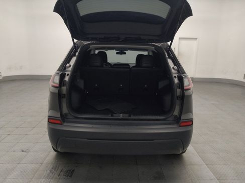 Used 2020 Jeep Cherokee Latitude Plus w/ Cold Weather Group image 29