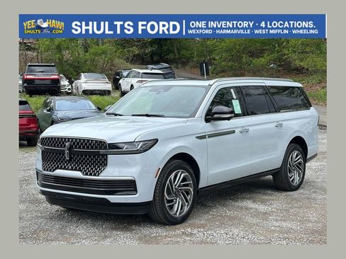 New 2026 Lincoln Navigator L Reserve AWD/4WD image 1