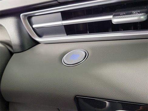 Used 2025 Hyundai Elantra Sport image 25