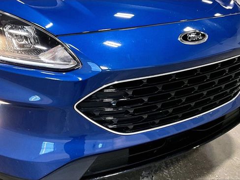 Certified 2022 Ford Escape SEL w/ SEL Stealth AWD Package image 30