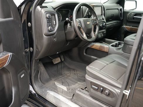 Used 2022 Chevrolet Silverado 1500 High Country image 13