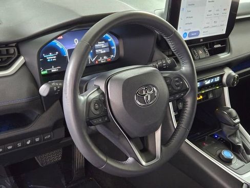 Used 2023 Toyota RAV4 XSE AWD/4WD image 31