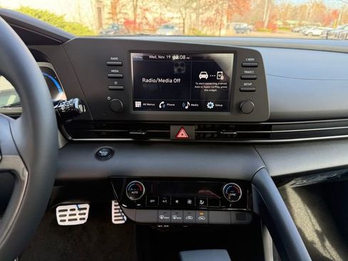 New 2026 Hyundai Elantra Sport image 18