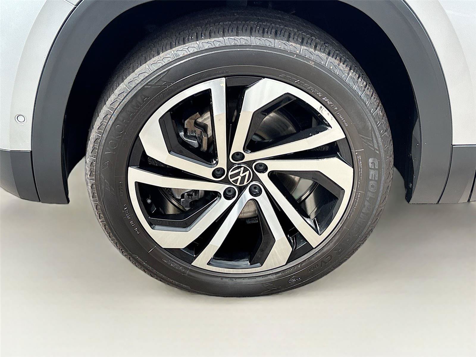Used 2021 Volkswagen Atlas SEL Premium AWD/4WD image 33