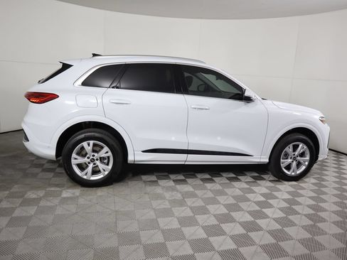Used 2025 Audi Q5 Premium w/ Convenience Package AWD/4WD image 4