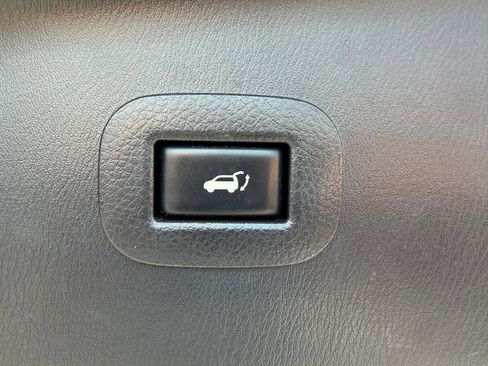Used 2017 Nissan Armada Platinum AWD/4WD image 7