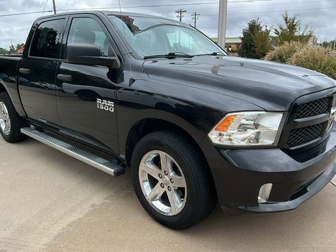 Used 2017 RAM 1500 Express image 5