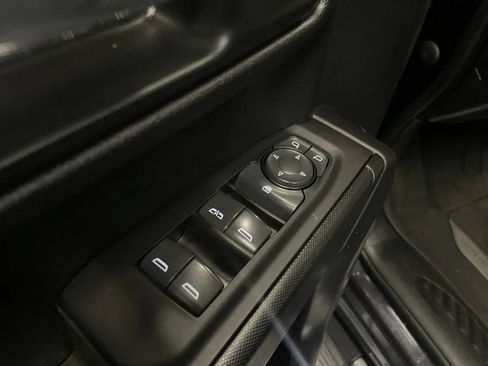 Used 2023 Chevrolet Silverado 1500 Custom AWD/4WD image 28