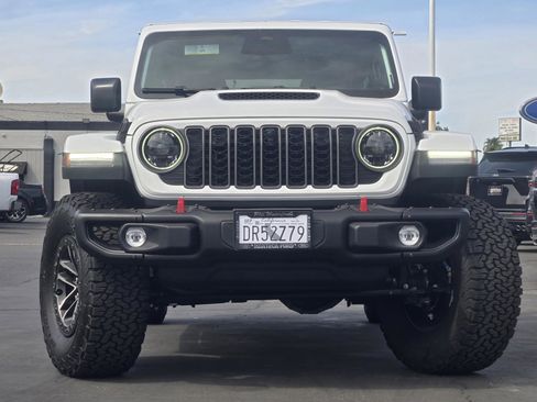 Used 2026 Jeep Wrangler Unlimited Rubicon AWD/4WD image 2