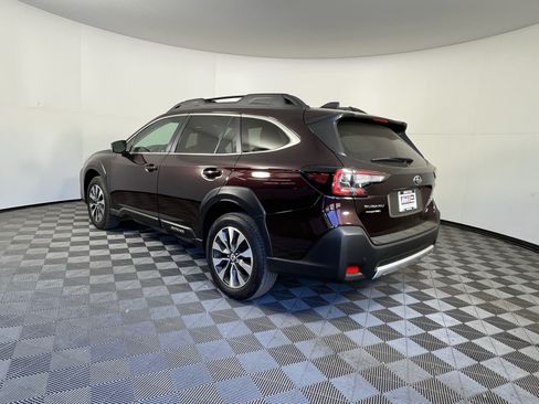 Used 2023 Subaru Outback Limited XT AWD/4WD image 3