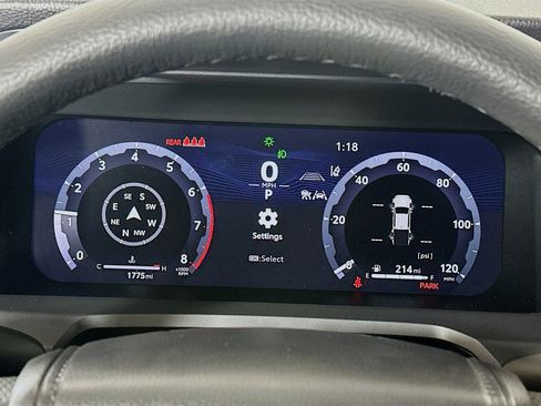 Used 2025 Toyota Tacoma TRD Off-Road image 12