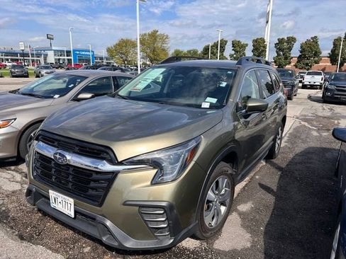 Used 2024 Subaru Ascent Premium w/ Convenience Package AWD/4WD image 3