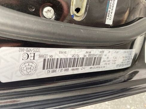 Used 2017 RAM 1500 Classic SLT image 23