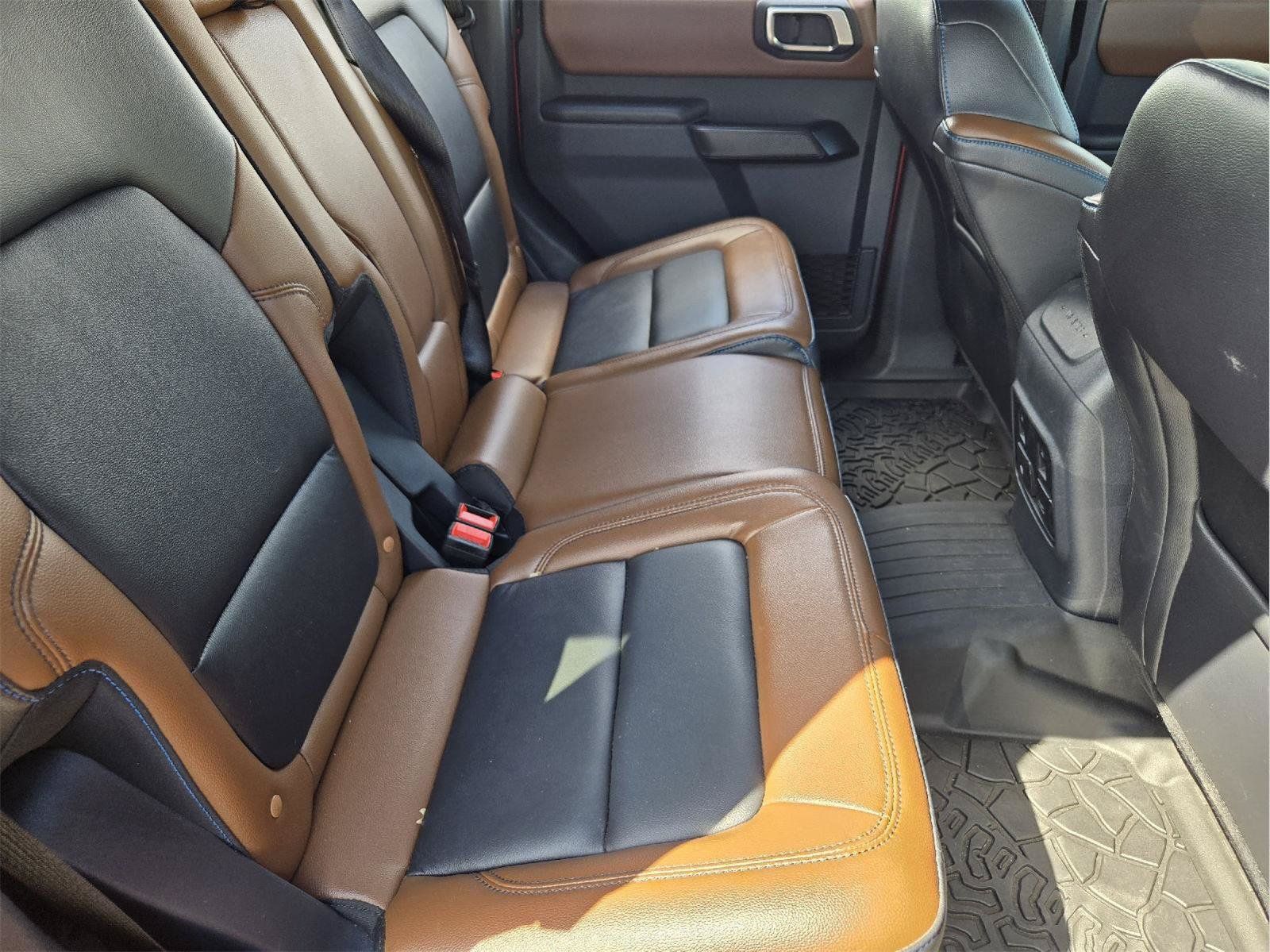 Used 2024 Ford Bronco Outer Banks AWD/4WD image 31