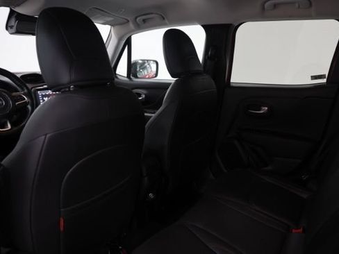 Used 2023 Jeep Renegade Trailhawk w/ Trailhawk Elite Group AWD/4WD image 31