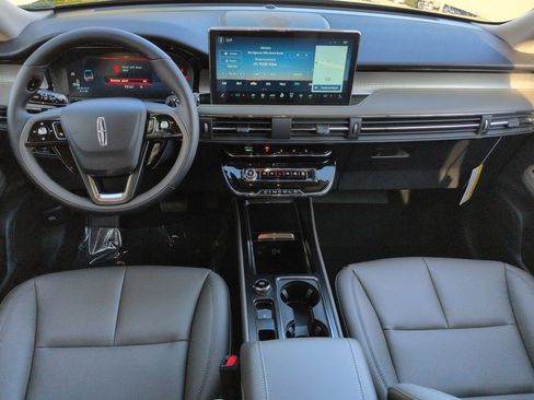 New 2026 Lincoln Corsair Premiere image 17