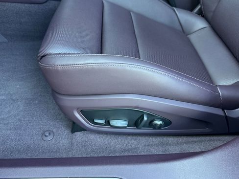 New 2026 Porsche Taycan image 14