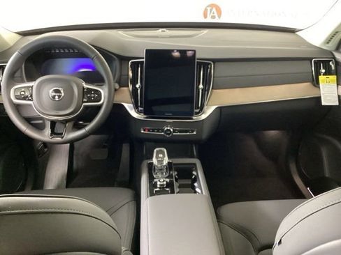 New 2026 Volvo XC90 B6 Plus w/ Protection Package Premier image 11