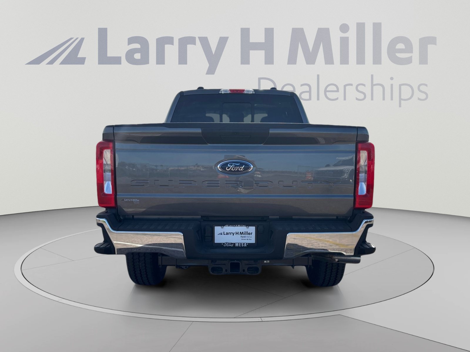 New 2025 Ford F250 XLT w/ FX4 Off-Road Package AWD/4WD image 4