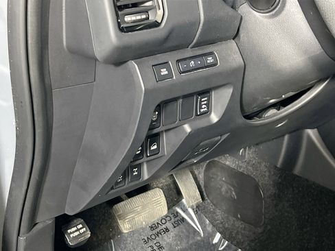 Used 2022 Nissan Frontier PRO-4X w/ Pro-4X Premium Package image 10