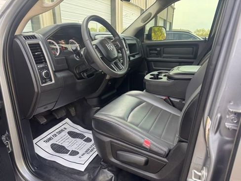 Used 2024 RAM 1500 Tradesman w/ Chrome Appearance Group RWD image 10