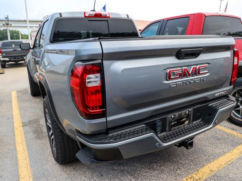 Used 2023 GMC Canyon AT4 w/ AT4 Premium Package AWD/4WD image 10
