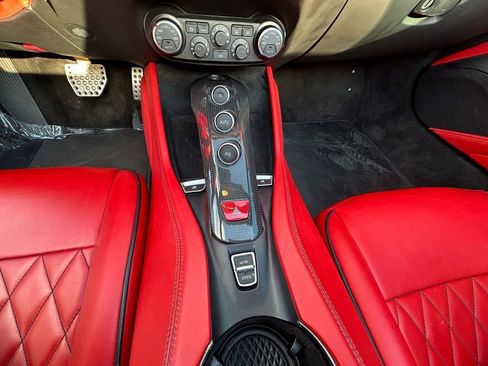 Used 2016 Ferrari California T image 15