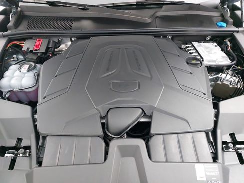 New 2026 Porsche Cayenne image 33