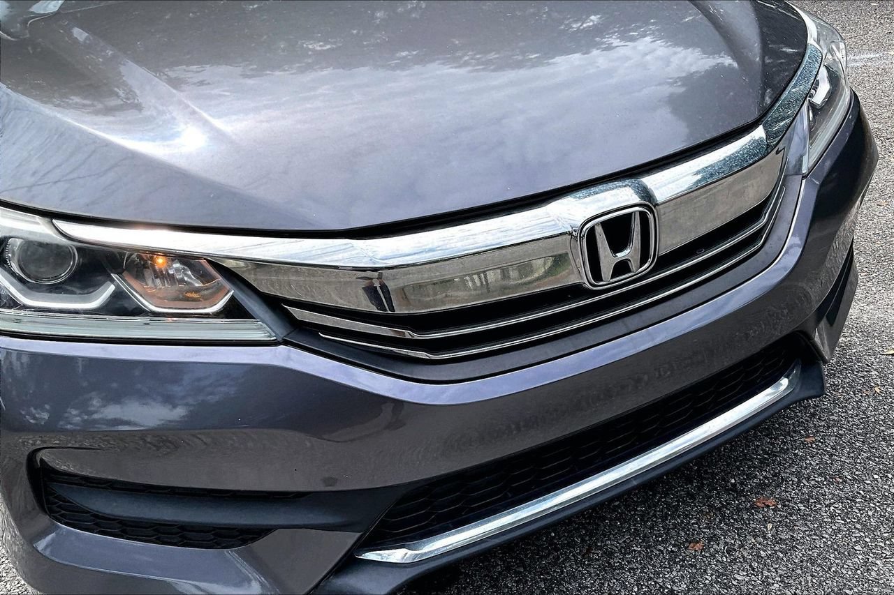 Used 2016 Honda Accord LX image 33